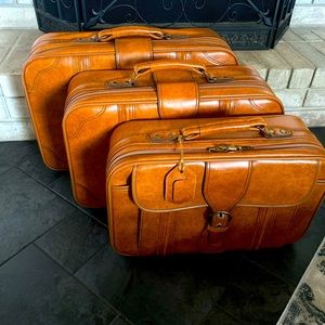 Unique Vintage Brown 1960’s Leather Travel Shell luggage Set Of 3 Antique